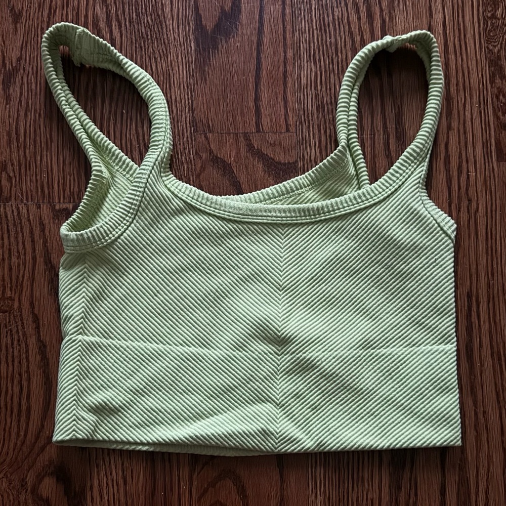 Tillys tank top crop top